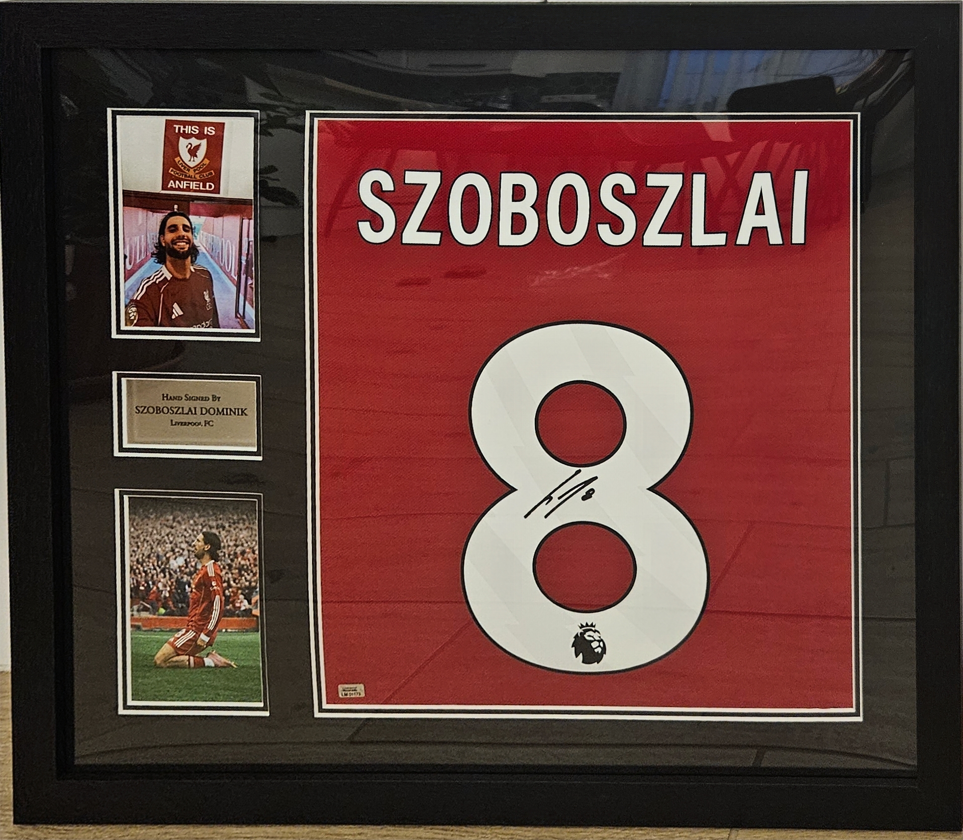 Szoboszlai Dominik dedikált mez