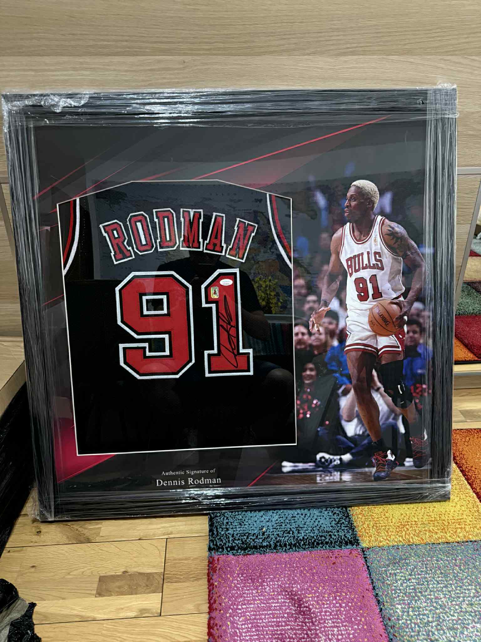 Dennis Rodman dedikált NBA mez keretben